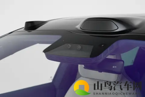 挑战BBA！长53米+4座，配线控转向、后轮转向和全主动悬架-1