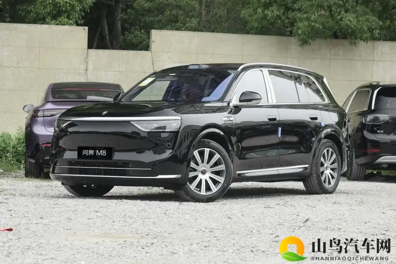 增程大六座二选一：问界M8对比理想L8，谁能一步到位？-1