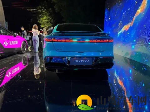 限时1399万起 全系标配激光雷达 东风奕派eπ007+正式上市-1
