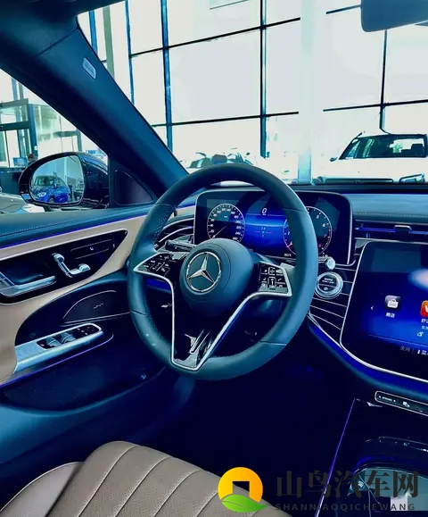 售价4299万元起，2026款奔驰E级经典版亮相，豪华不止一步之遥！-1