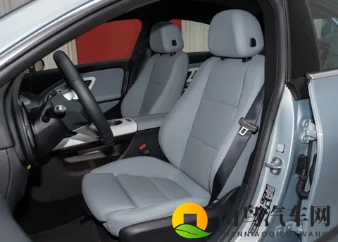 北京奔驰纯电CLA售价249万元起 智能体验有较大进步-2