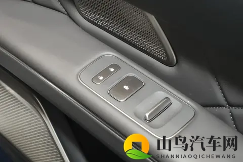 蔚来 ET9 2025 款 102kWh:行政旗舰轿车新选择-2