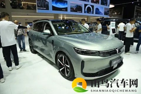 10月中大型SUV榜单：钛7排第二，银河M9破万，理想L6只卖了9680辆-1