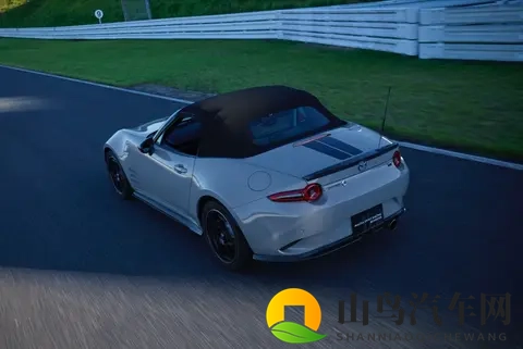 MX-5 Spirit Racing Roadster 12R反响热烈！或推出第二款限量车型！-1