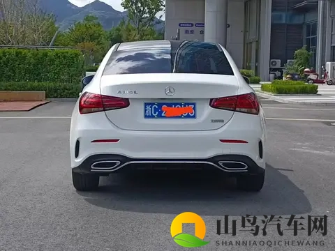 11万多拿下白色奔驰A级，精致代步一手车之选-1