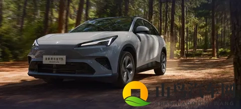 试完极狐T5，感觉之前看的车不香了-3