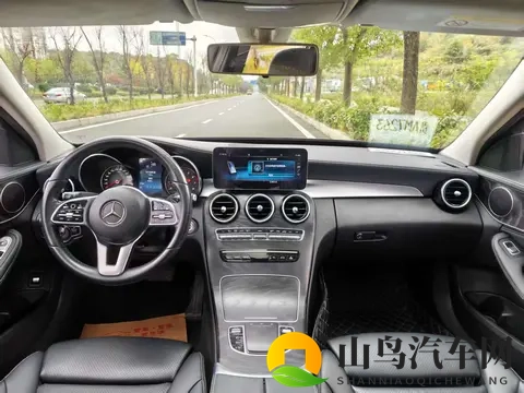 11万多拿下2019款蓝色奔驰C级,圆你奔驰梦!-1