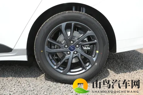 实拍 2025 款蒙迪欧:20T 配 8AT,动力充沛,适合家用-1