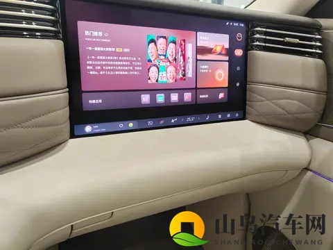 智己LS9实体店看车体验——不愧是上汽旗舰-2