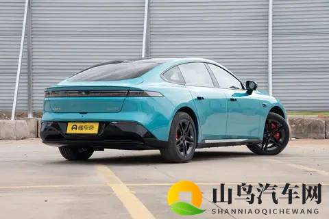 高颜值C级轿跑，37s破百，配激光雷达+电动尾翼，预售1499万起-2