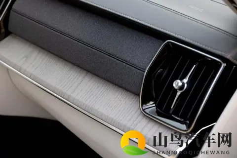 秋游搭子已就位！能打又贴心，沃尔沃全新XC90申请入队-3