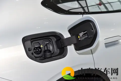 深蓝L06 2026款560Ultra激光版:实用至上,纯电出行的靠谱选择-3