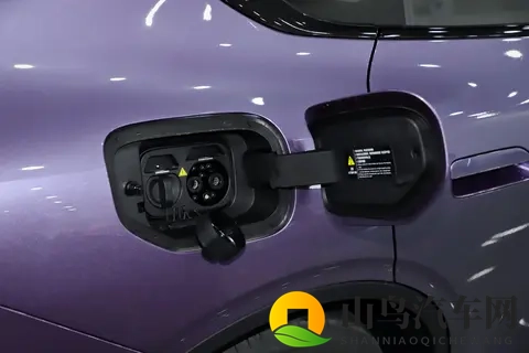 磁流变悬架、激光雷达全系标配，深蓝L06到底怎么样？-3