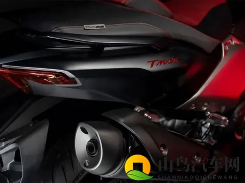 雅马哈TMAX推出25周年纪念版，这款“三缸踏板”怎么这么牛呢？-1