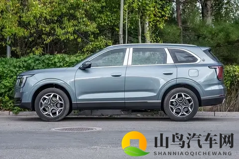 15万级全能SUV选谁？这台车空间大、动力强，还带终身质保-3