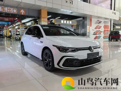 23款高尔夫R-Line Lite,准新车18万公里,1218万代步值不值?-1