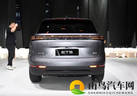 星途ET5将于11月13日预售，配15升增程动力，纯电续航165公里-2