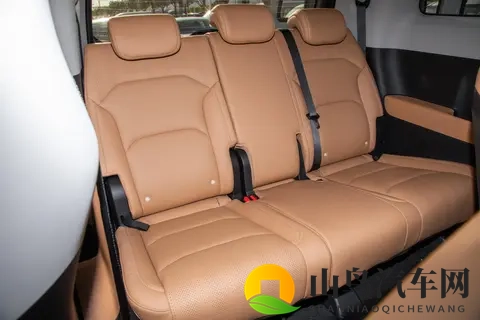 7万级家用车，二孩三孩家庭可以看这款MPV，空间大、舒适性强-2