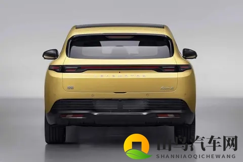 价格贵，定位失误？全面分析零跑Lafa5，Ultra版绝对有惊喜！-3