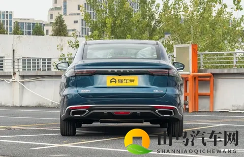 尺寸越级、智能拉满！第五代帝豪预售开启 国产A级轿车天花板来了-1