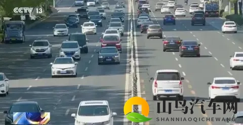 新能源车购置税变卦了，4S店挤爆了，车企慌什么？-3