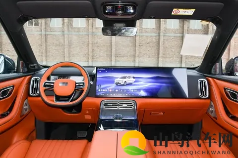 20万级SUV新标杆！四驱VS两驱，空间大动力强，选谁合适？-1