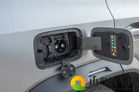 新车  山海T2更名？2026款捷途旅行者_旅行者C-DM将于11月17日上市-1