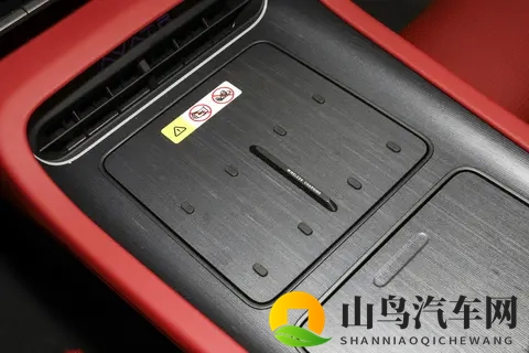 阿维塔12四激光版：以四大核心优势，重塑未来豪华智能出行新标杆-1