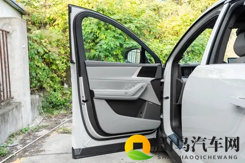 腾势N8L DM：20T+前后三电机，综合续航1300km!-1