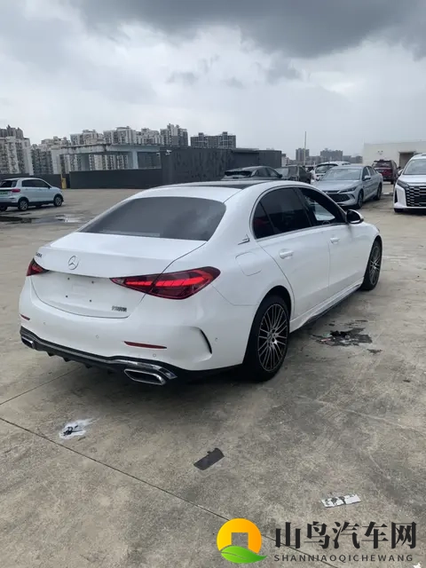 22款奔驰C级，表显45万公里，20多万圆你奔驰梦？-2