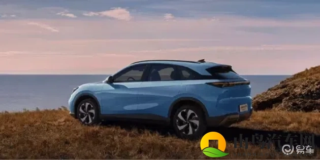 午夜体验区：都市夜色下的汽车盛宴，挑战极限！-1