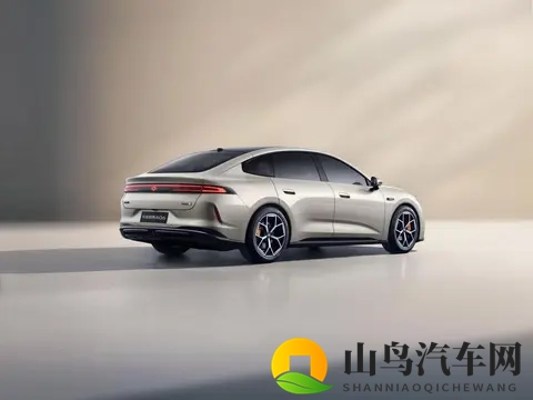 四座通风加热按摩，带激光雷达，29米轴距，新车上市，11万入手-3