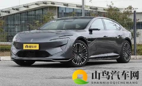30万级家轿新选择！阿维塔12四激光版让智能出行更舒心-3