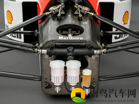 全球车迷疯抢！让车神塞纳拼尽命的迈凯伦，身价暴涨到1500万美金-1