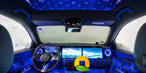 奔驰 GLB EV 要来了！巨屏内饰 + 冬天续航不缩水，是不是你要的科技感-1