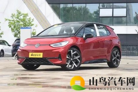 零跑Lafa5来袭，定价成最大悬念！-1