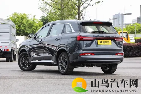 12万级插混SUV,230km纯电续航,还有电混四驱+露营装备-2