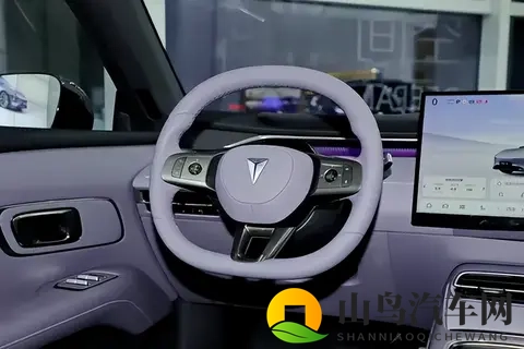 全景影像、后驱布局，还有激光雷达，这台车的定位有点意思-2