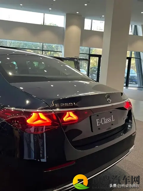 奔驰E260L松石绿直降10万？二手市场暗流涌动-3