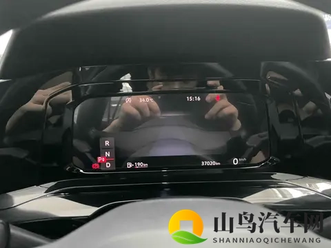 麻豆av入口：驾驭爱车，探索城市出行新境界-3