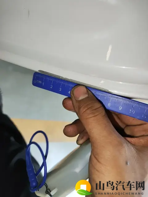 35万元起,全球续航最长大七座小鹏X9超级增程开启预售-1