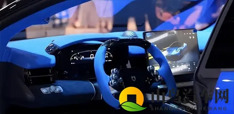 腾势 Z 敞篷版核心参数对比表-1