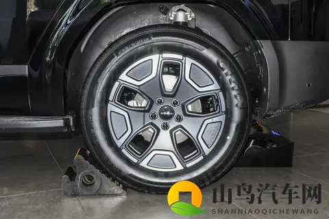 全能家用车，还是越野利器？深度体验比亚迪方程豹钛7-2