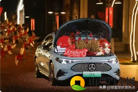 奔驰放大招！25万级纯电轿跑来袭，能撕掉“杂牌”标签吗？-1