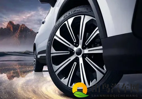 豪越L要卖10万？燃油车真敢拼，家庭用户乐了-1