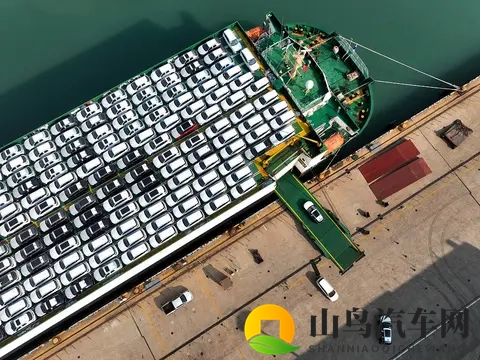 10月新能源汽车销量首超50%：中国汽车产业的历史性拐点-3