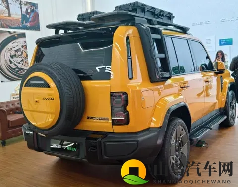 奇瑞一“大号SUV”，长得像路虎卫士+混动引擎，走平价路线-3