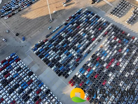 10月车企销量榜：国内车企格局即将生变！吉利或反超-2