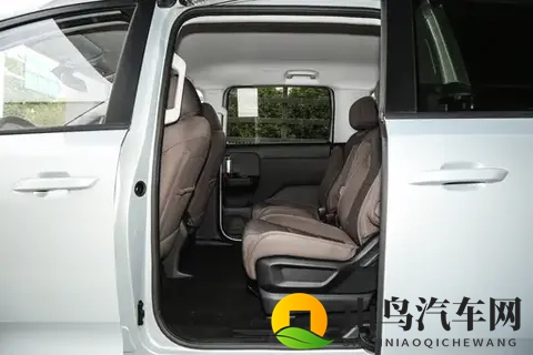 10万级MPV新答案!家用带娃超省心,带电动侧滑门-3
