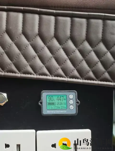 不是买的，是造的！福特全顺改成“小家”的男人，太会玩了！-1